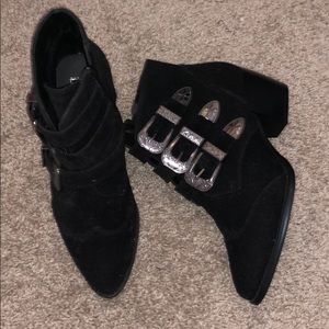 Brand new black booties 37
